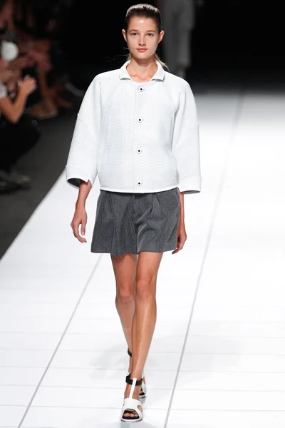 Look 24